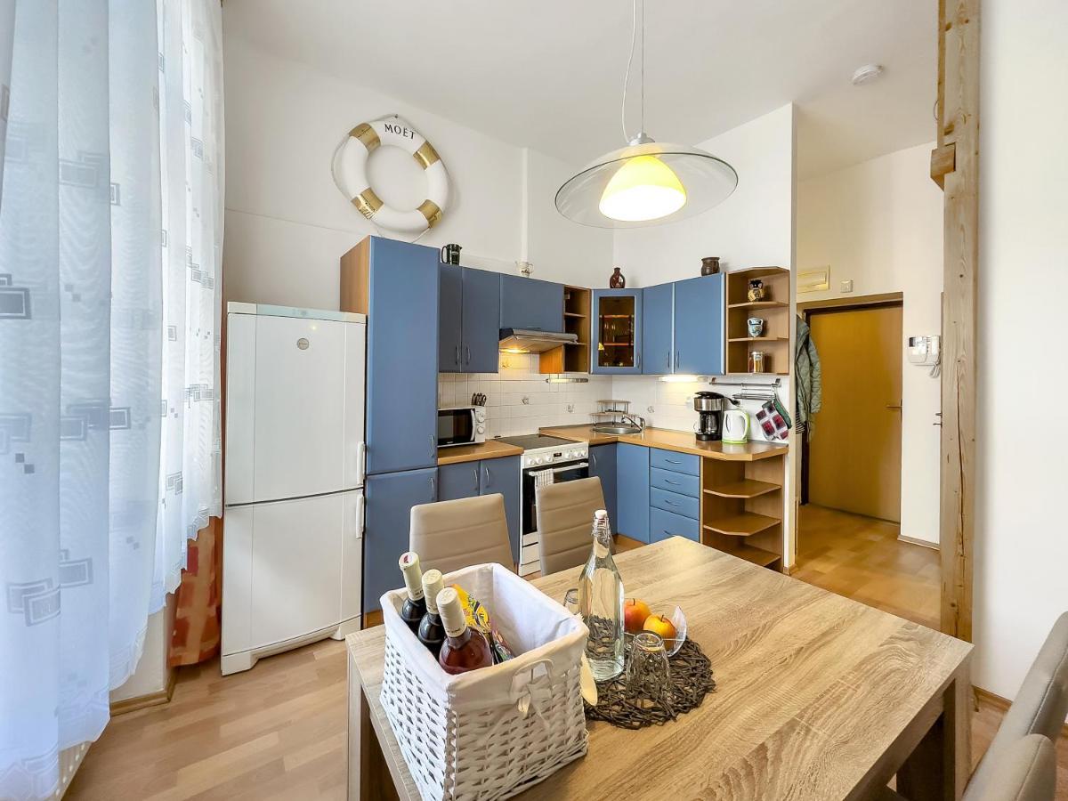 Laura'S Apartment Karlsbad Exteriör bild